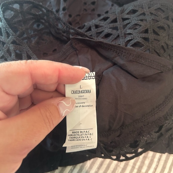 Cupshe paper bag waist shorts, never worn, large - Picture 5 of 7